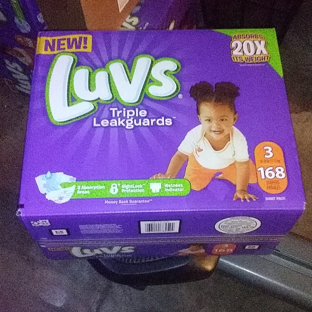Luvs 168 pack diapers for 15lb to 30lb babies, tri